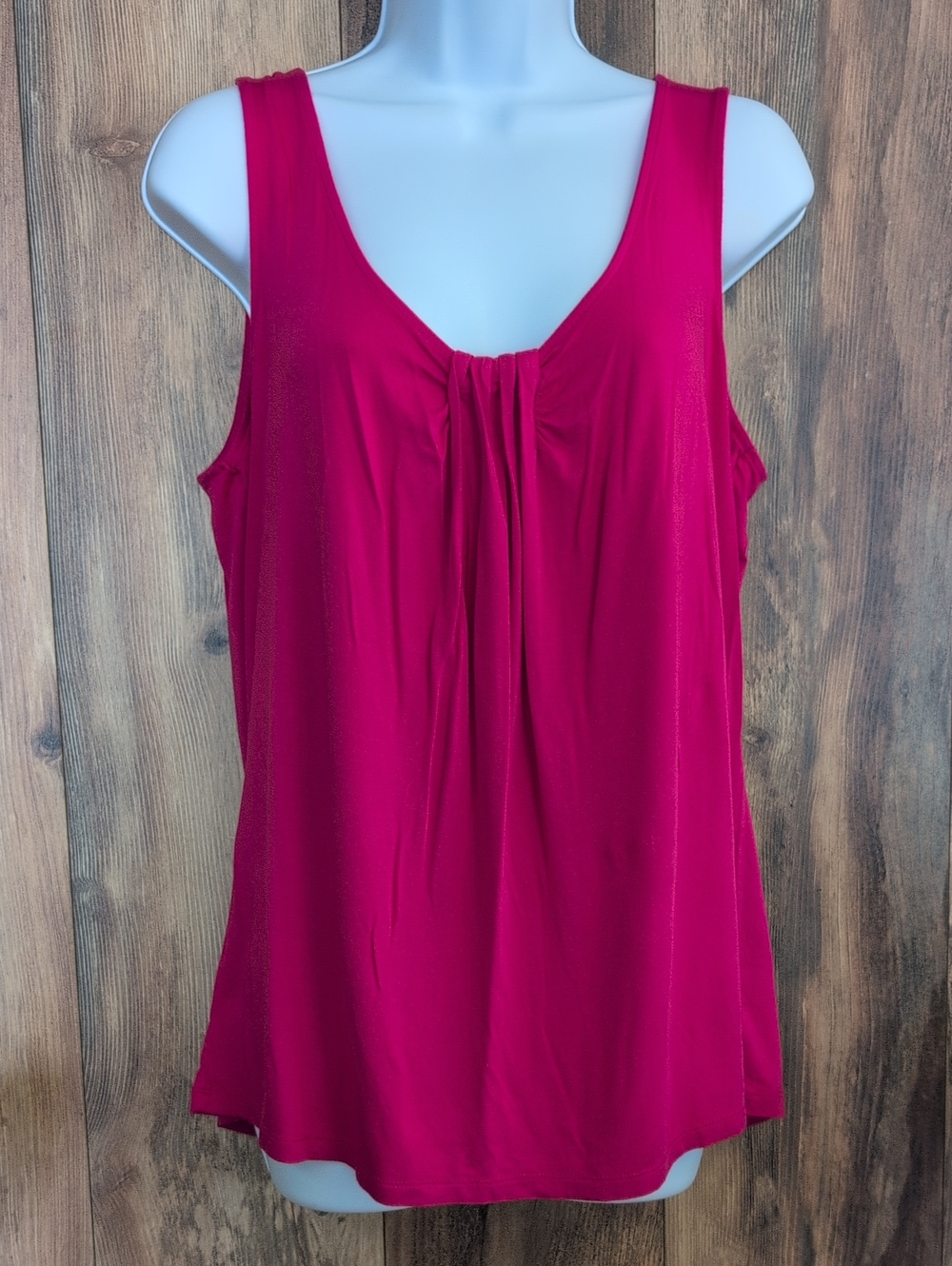 Relativity Magenta Pleated V-Neck Tank Top XL            T264